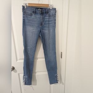 Hollister super skinny high rise lace up jeans size 29